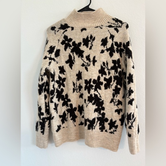 Liz Claiborne Mock Neck Beige Black Floral Sweater - Picture 2 of 14